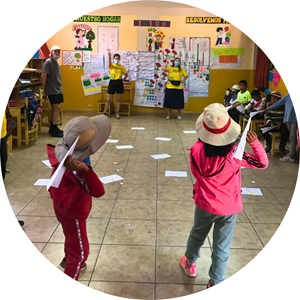 Australian university students teach STEM education in Peru as part of an overseas volunteer program